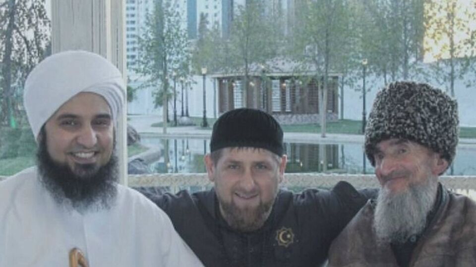 Кадыров заявил, что потомок Мухаммеда перелил ему свою кровь