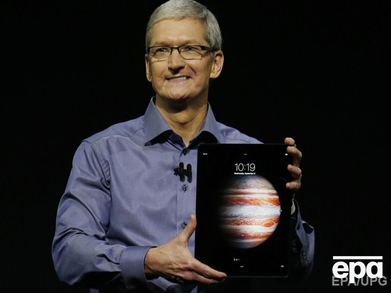 Глава компании Apple Тим Кук представил новый iPad
