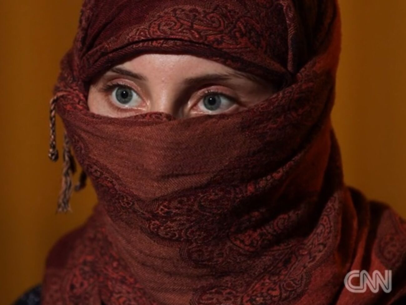 Зейнат:&nbsp;Он всегда говорил нам: "Забудьте своего отца и братьев. Мы убили их. И мы заново женились на ваших матерях и сестрах. Забудьте их"