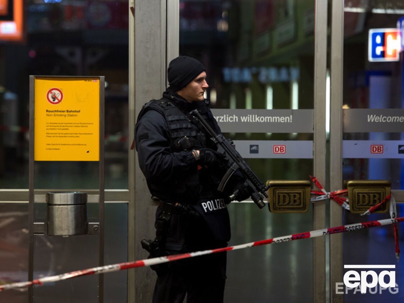 По данным полиции, поступила важная информация о том, что в канун Нового года должен произойти теракт