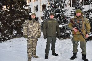 Аброськин (в центре): Мужчина, возомнивший себя собакой Баскервилей, задержан