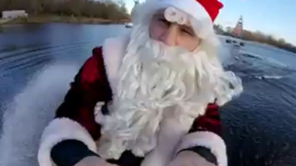 Кличко в костюме Деда Мороза пожелал украинцам здоровья в новом году