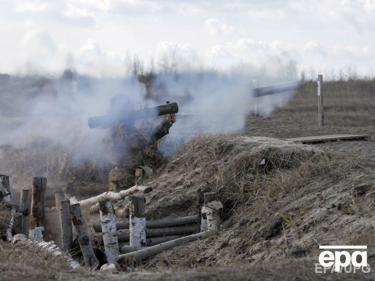 В районе аэропорта идут бои