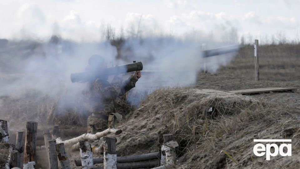 В районе аэропорта идут бои