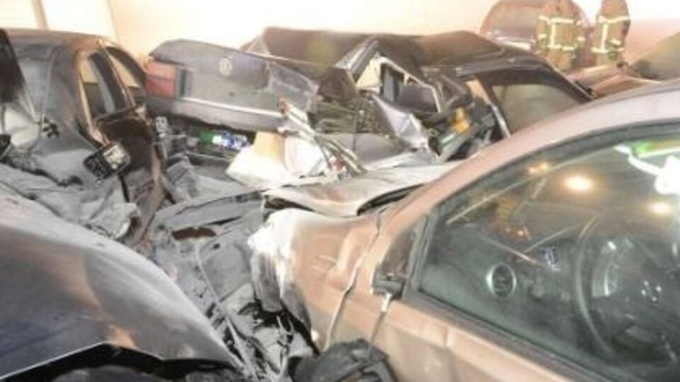 На шоссе в Германии из-за тумана столкнулись 24 машины