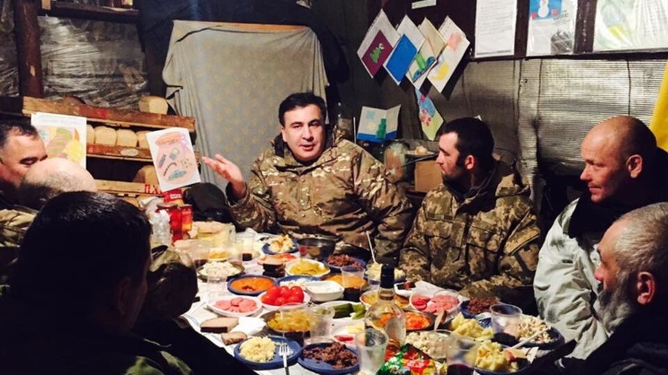 Саакашвили встретил Новый Год с бойцами 28-ой отдельной Одесской гвардейской мехбригады в зоне АТО
