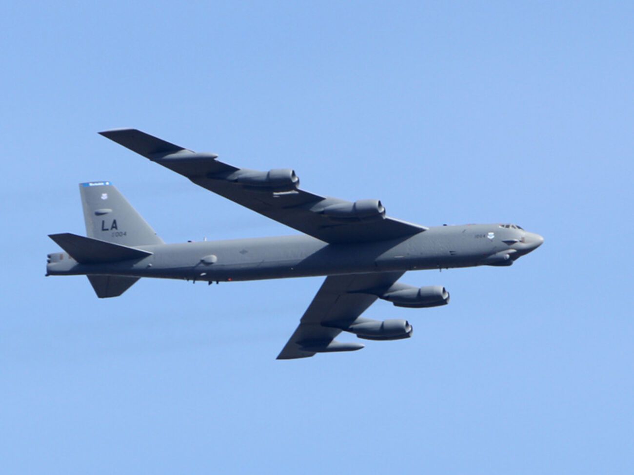 Бомбардировщик B-52 в полете