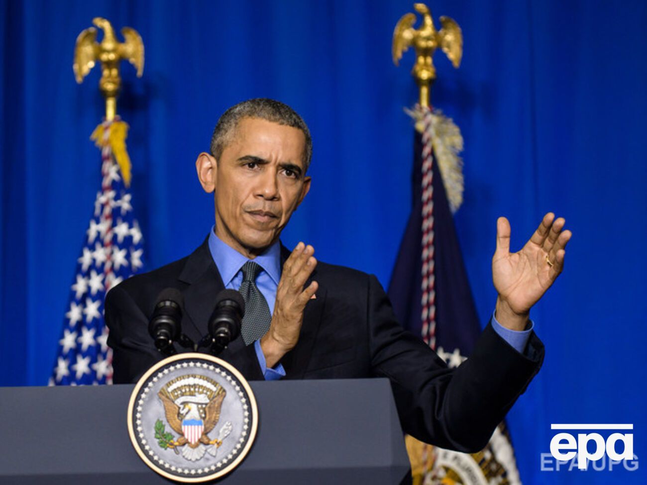 Обама будет поддерживать демократа, который выиграет праймериз