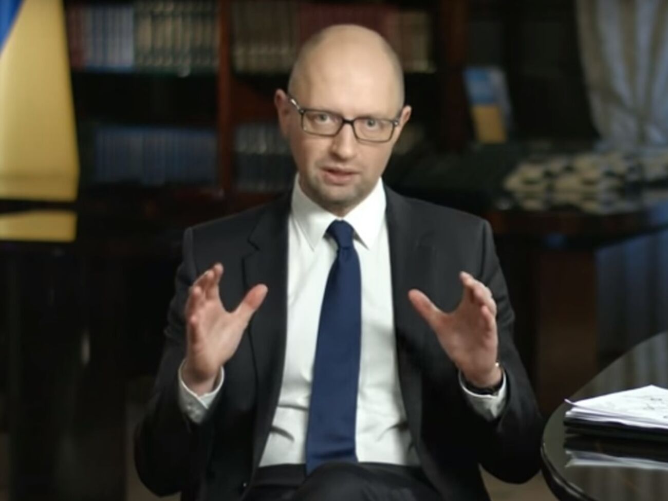 Яценюк рассказал гражданам, как пересчитать тарифы в случае низкой температуры в помещении