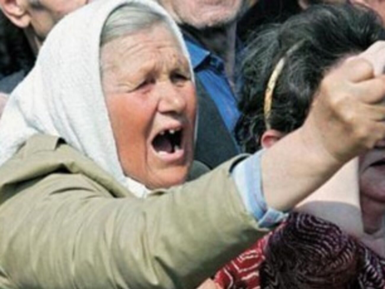 Порошенко просят лишить звания народных артистов Моисеенко и Данильца