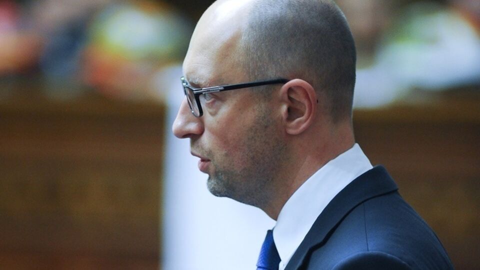 Яценюк рассказал о возможных причинах отключения света украинцам