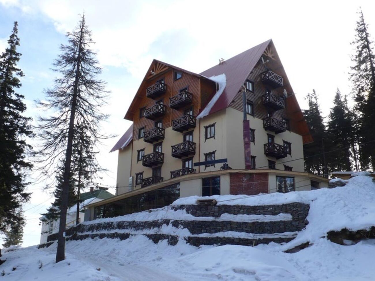 Стемпицкий: На турбазе произошел конфликт между группой бойцов ДУК ПС и охраной "Хаты магната"