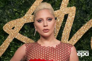 Художница Орлан утверждает, что Гага скопировала образы ее картин для съемок клипа Born This Way