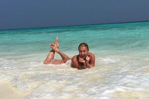 Волочкова: Панталоны натянуть всегда успеется. А вот такие бикини-мини не на каждую налезут