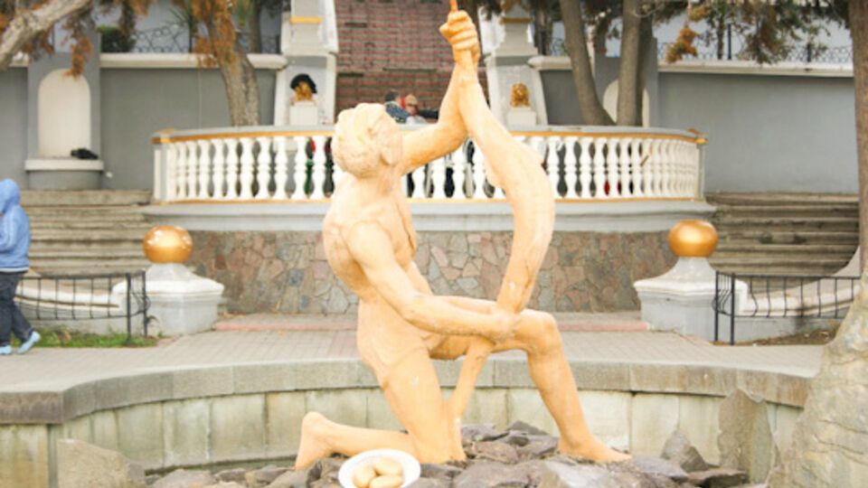 Фонтан "Рыбак и рыба" был построен еще в начале 50-х годов