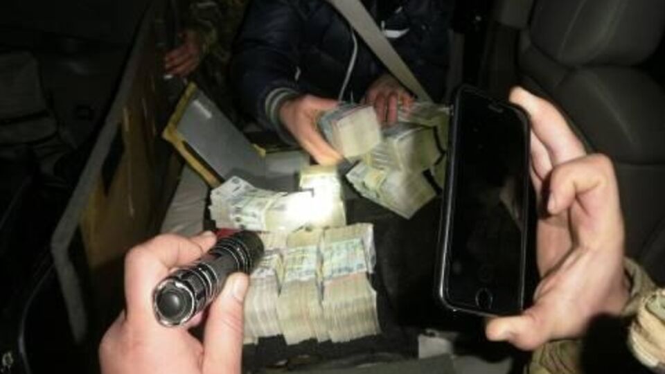 Деньги были спрятаны в металлических сейфах