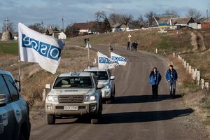 Согласно отчету СММ ОБСЕ, в одном из мест хранения вооружения "ДНР" наблюдателям не разрешили записать серийные номера размещенных там установок "Град"
