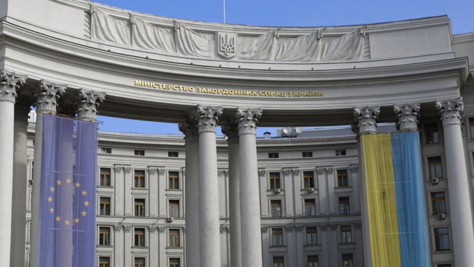 МИД проверяет, есть ли украинцы среди пострадавших в Стамбуле