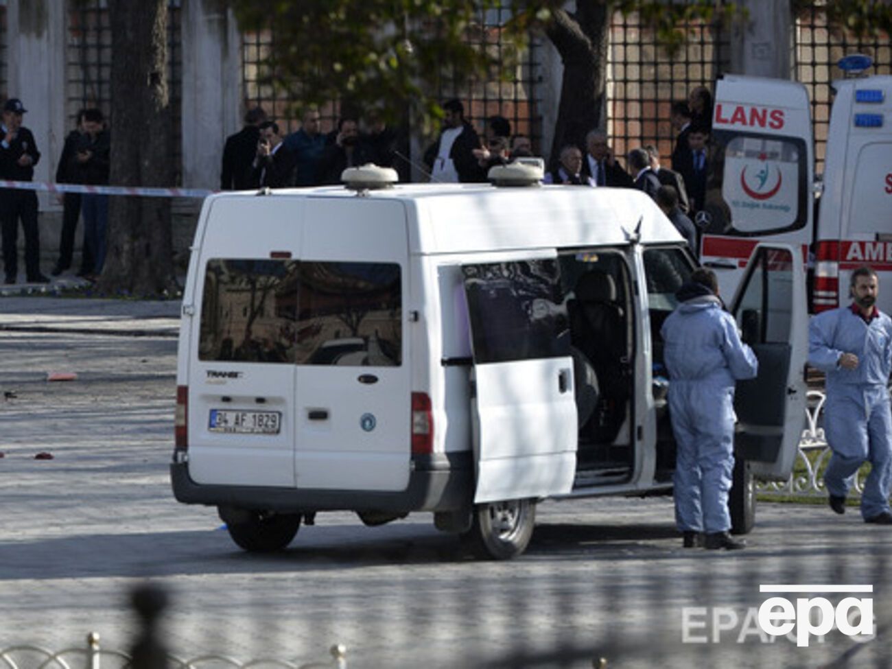 "Скорая помощь" доставила пострадавших в больницу
