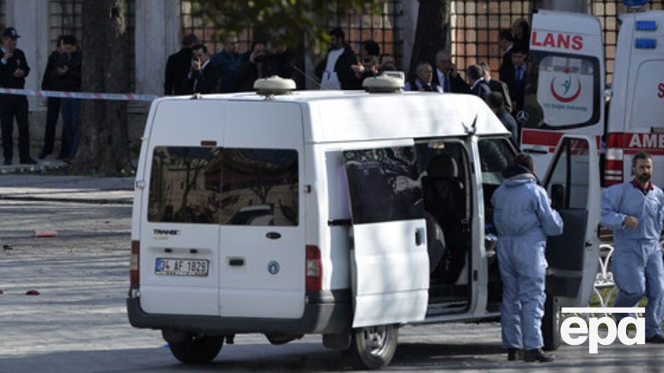 "Скорая помощь" доставила пострадавших в больницу