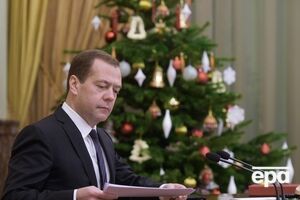 По данным Reuters, в декабре 2015 года на совещании у премьер-министра России Дмитрия Медведева обсуждался вопрос о секвестре государственного бюджета в 2016 году
