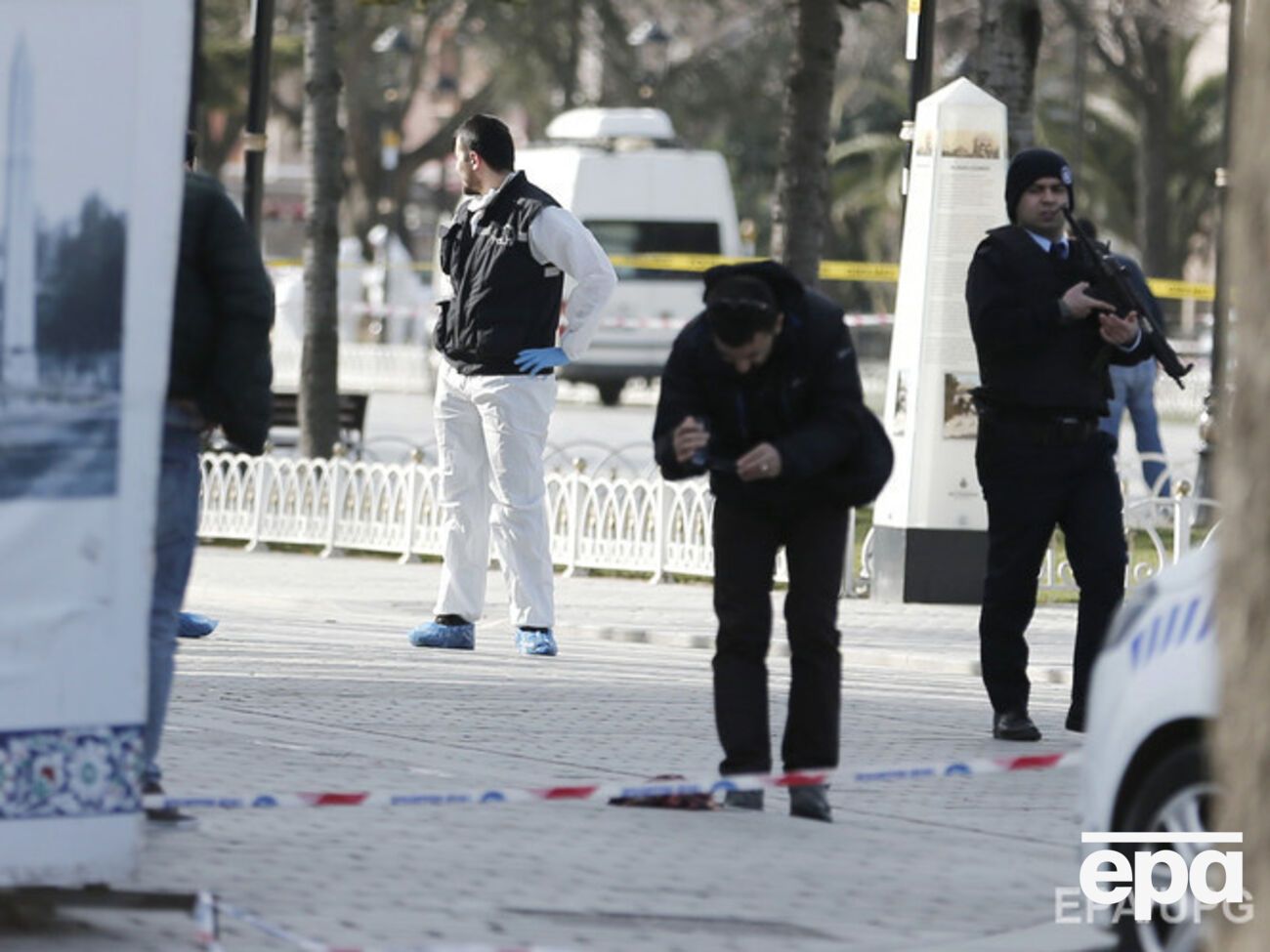 В результате взрыва погибли 10 человек
