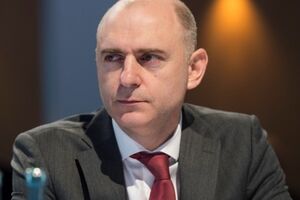 Шульмейстер перешел из первых заместителей в советники министра