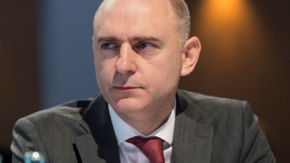 Шульмейстер перешел из первых заместителей в советники министра