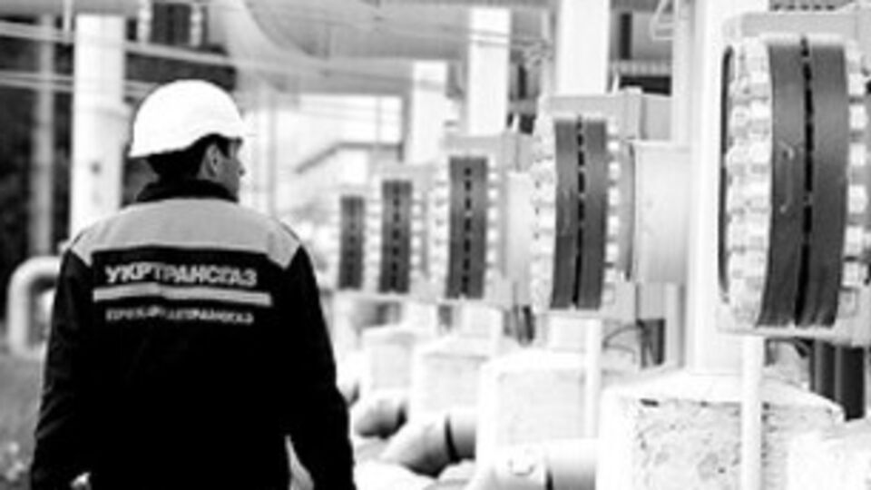 Собчак: Последний день на небесах. В вышиванке от дизайнера Виты Кин. Белый --- лучший цвет для яхты