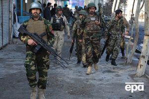 К месту нападения боевиков прибывают афганские военные