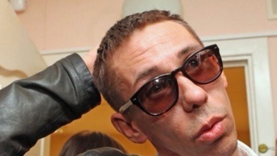 Панин рассказал, что дочь в кафе писала ему на салфетке просьбы забраит ее от матери