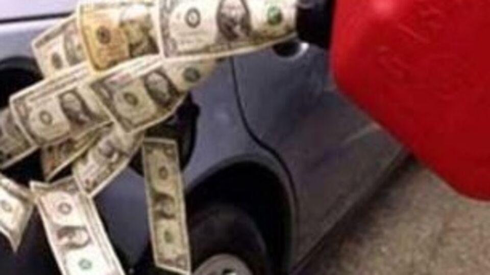 В Волновахе почтили памяти 12-ти погибших год назад украинцев