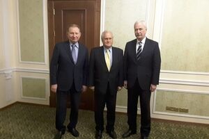 Пресс-секретарь Кучмы: Украина настаивает, что без прекращения огня невозможно решение политических, гуманитарных и экономических вопросов