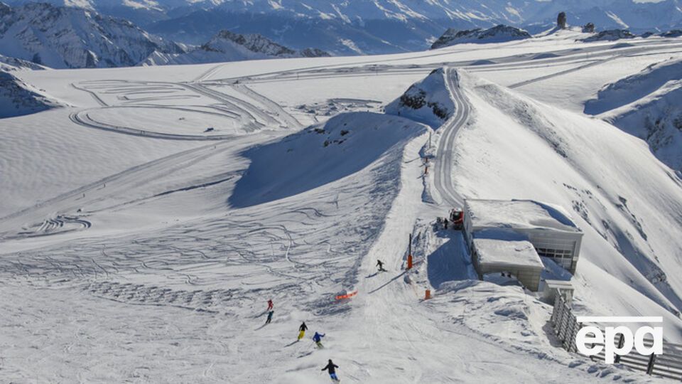 Школьники попали под лавину