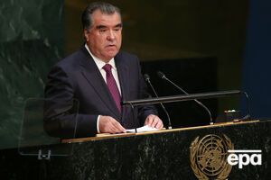 Рахмону официально присвоен титул лидера нации