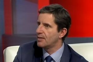 Шкиряк: Сегодня на востоке Украины происходит значительное накопление тяжелой техники, артиллерии, ракетных систем залпового огня противника