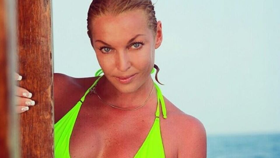 Пользователи Instagram обсуждают интимную эпиляцию Волочковой