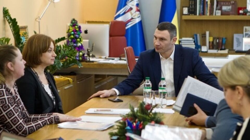 Кличко: Учитывая специфичность вируса и тяжелые осложнения от гриппа, мы обязаны предотвратить распространение сезонных заболеваний в Киеве