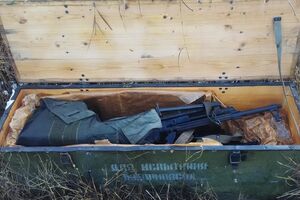 Содержимое одного из тайников, обнаруженных украинскими силовиками
