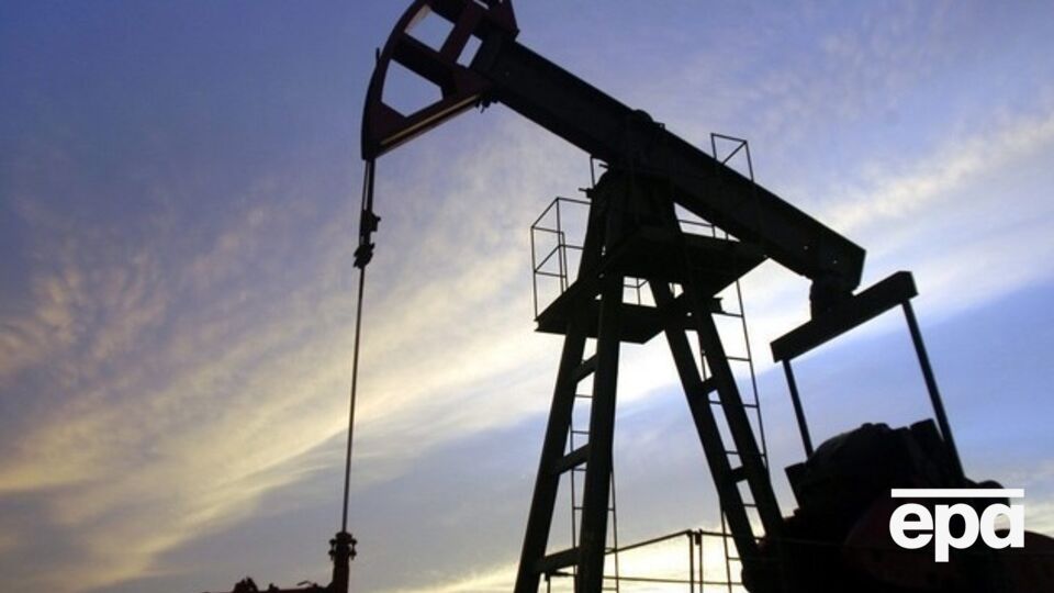 Нефть прекратила падение
