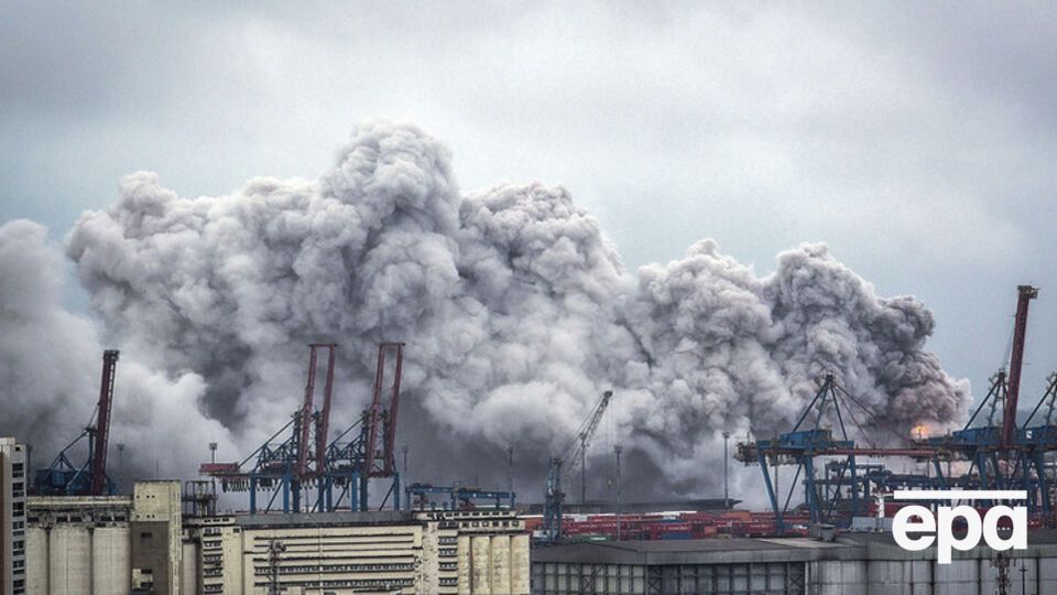 Над городом образовалось токсичное облако