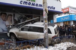 Мажор совершил смертельное ДТП в Киеве рядом со станцией метро Левобережная