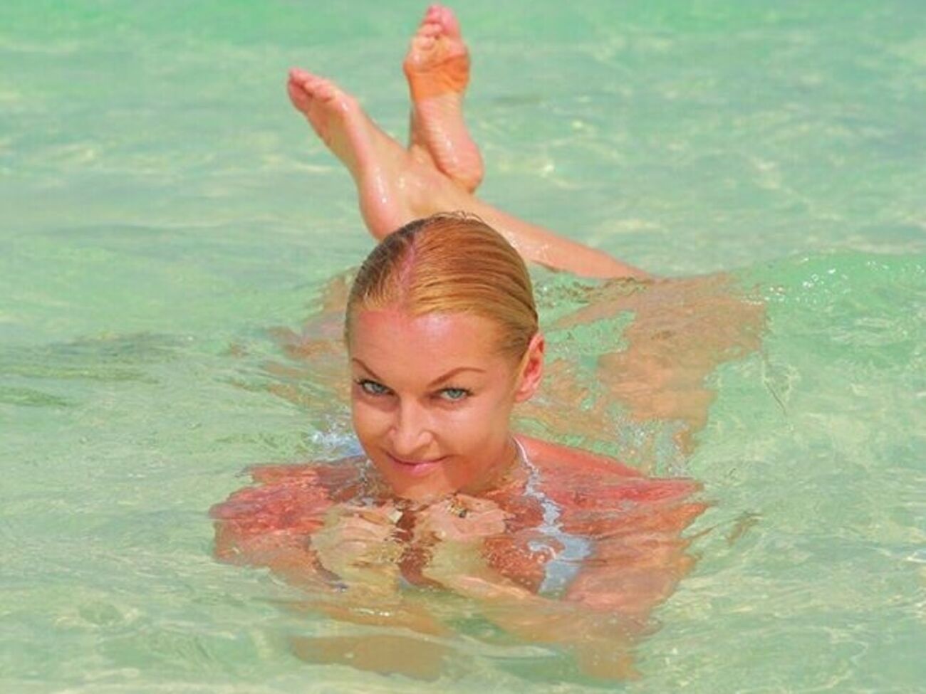 Выпустят ли футболки с эротическими фото балерины, пока неизвестно