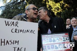 Лидера политического крыла АОК, нынешнего главу МИД Косово Хашима Тачи выходцы из сербской части края считают военным преступником