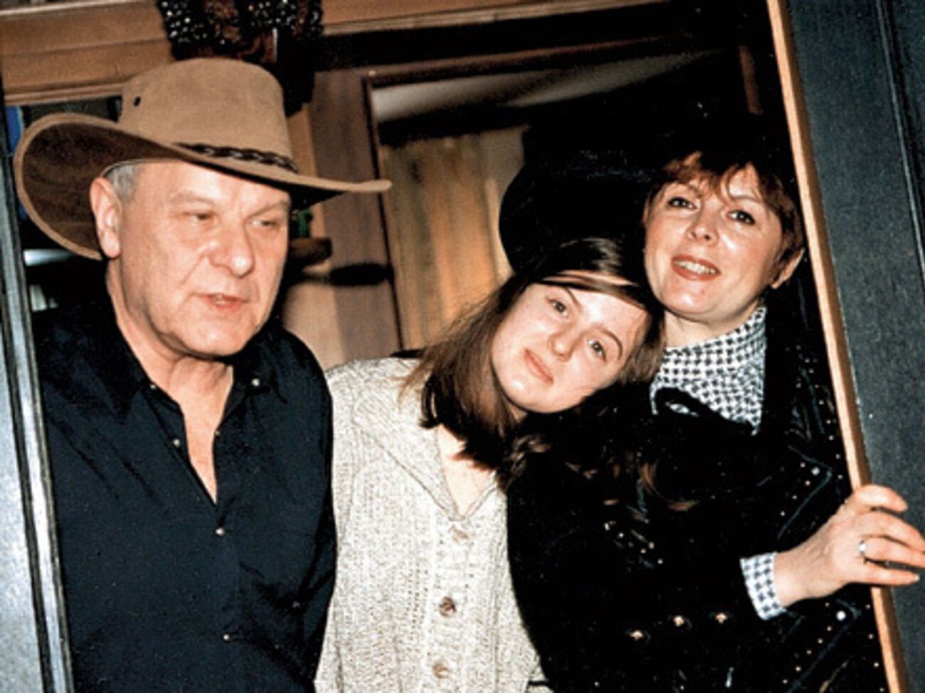 Юрий Зерчанинов с женой Кларой Новиковой и дочкой Марией