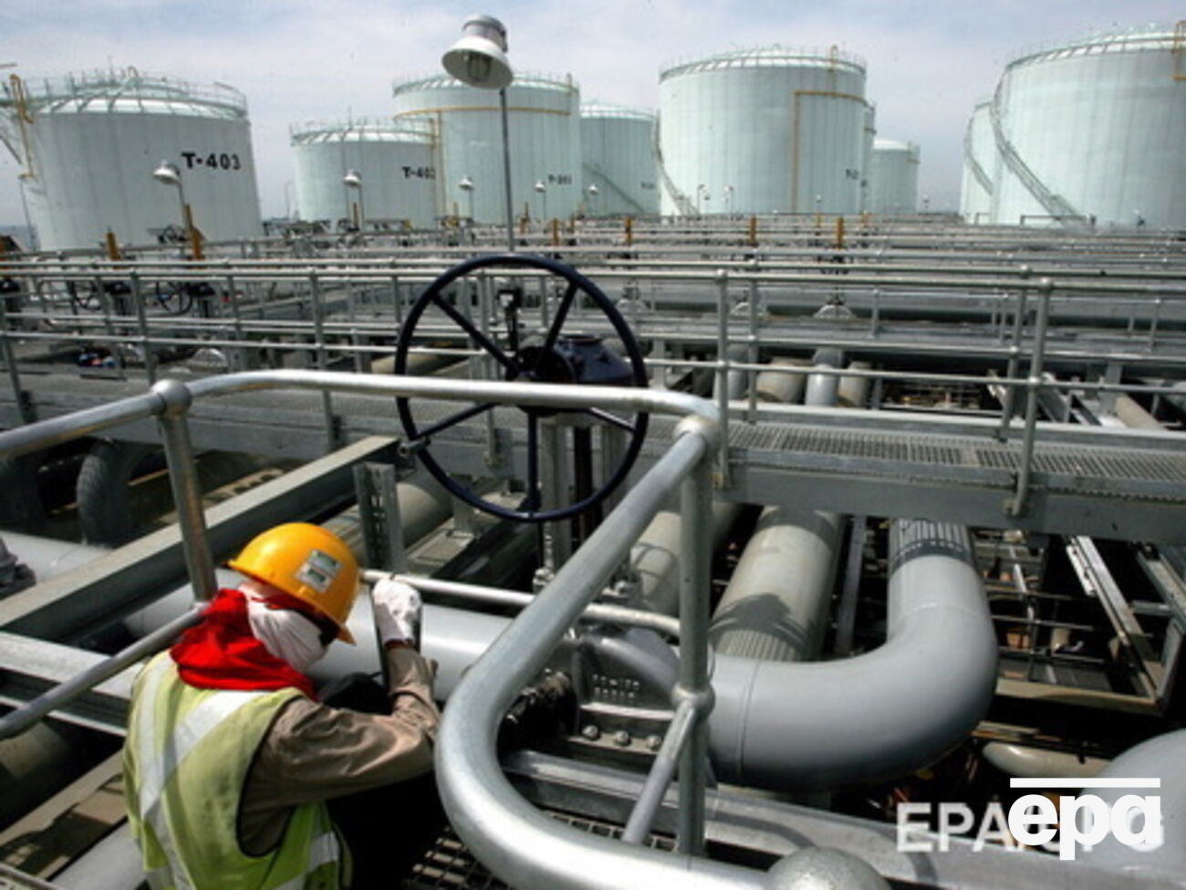 Нефть продолжает падение