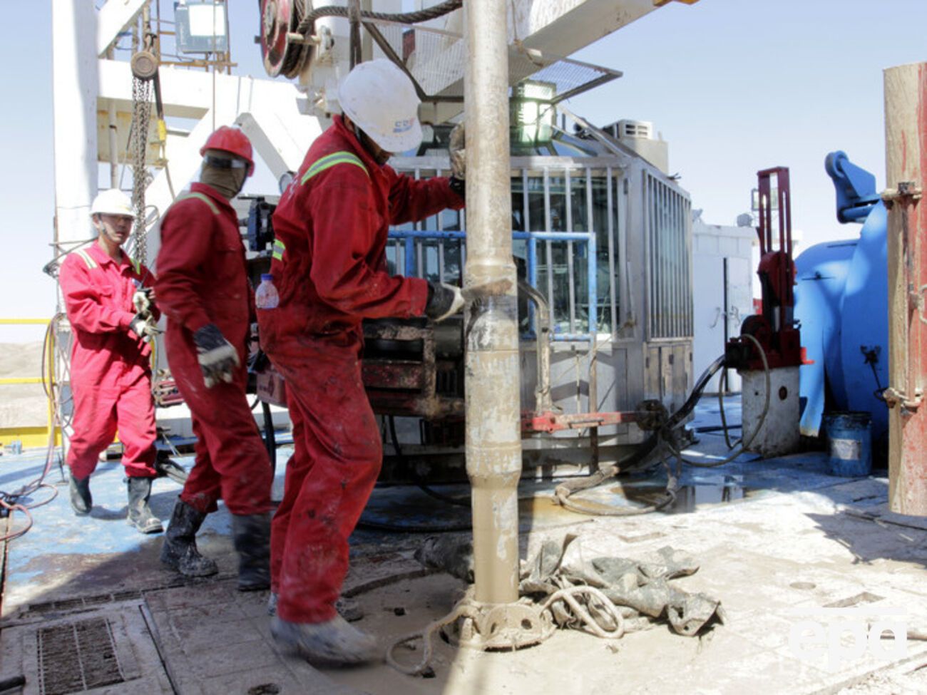 Иран готовится вывести на мировой рынок дополнительно 500 млн баррелей нефти в день