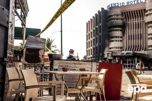 Украинцы погибли при атаке террористов на расположенный рядом с отелем ресторан