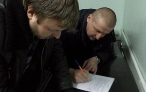 Адвокаты задержанных на Драгобрате бойцов ПС Роман Бухтояров (слева) и Владислав Добош написали в полицию заявления о недопуске к подзащитным