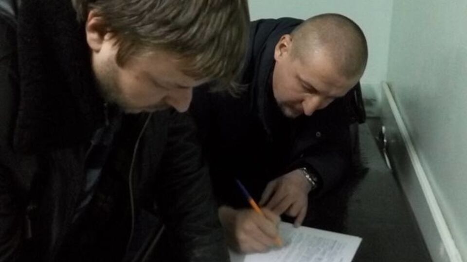 Адвокаты задержанных на Драгобрате бойцов ПС Роман Бухтояров (слева) и Владислав Добош написали в полицию заявления о недопуске к подзащитным